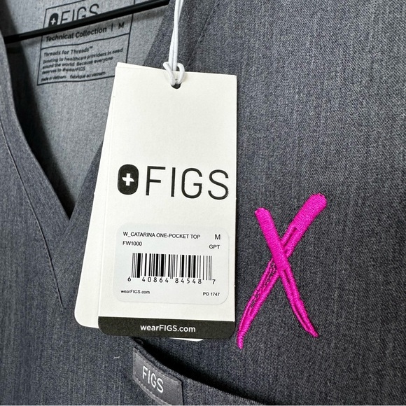 Figs Catarina One Pocket Scrub Top Size Medium Pink Embroidered X NWT - Picture 2 of 6